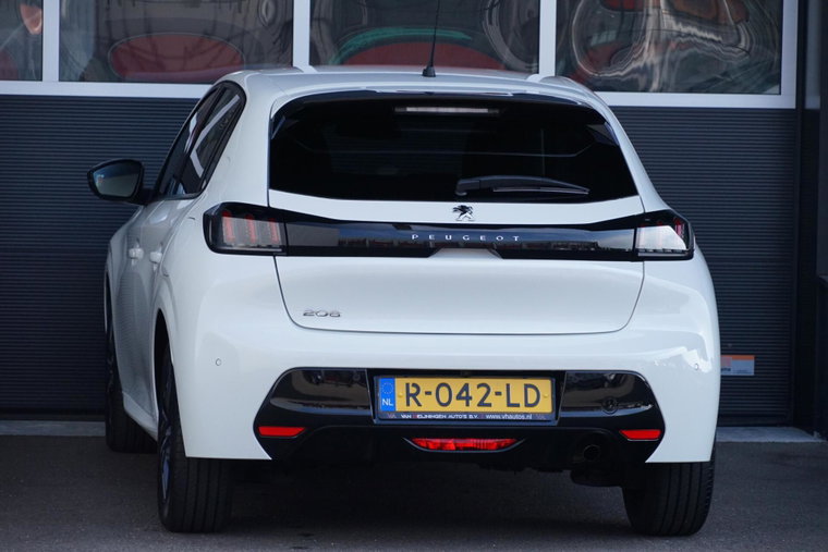Vehicle Image 33