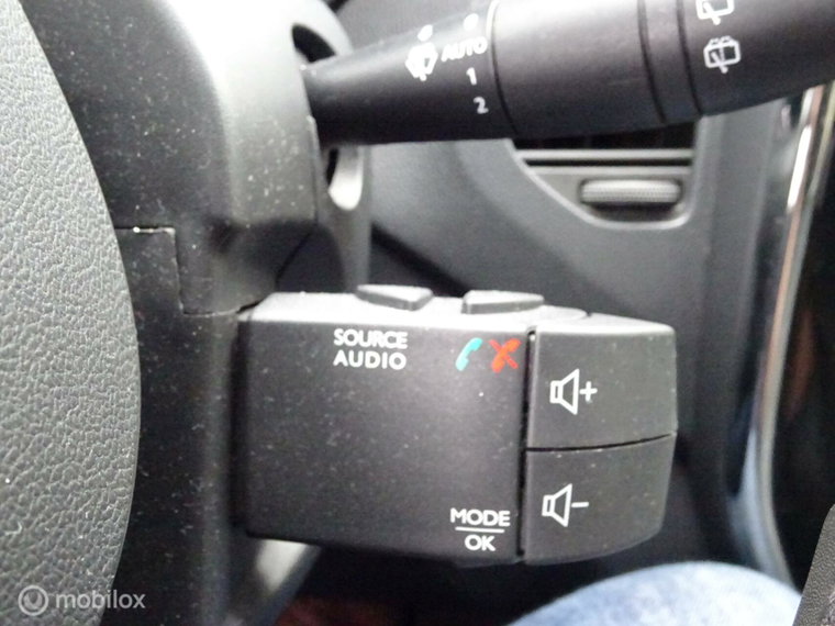 Vehicle Image 27