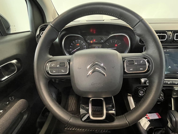 Vehicle Image 17