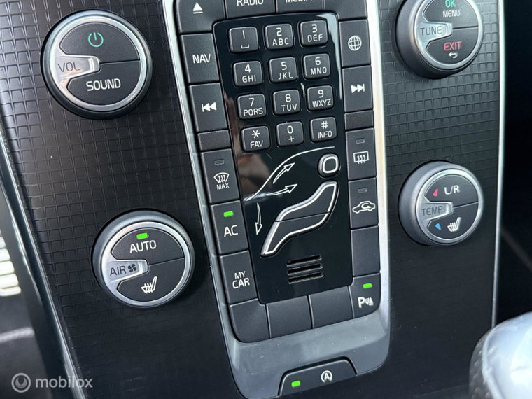 Vehicle Image 42