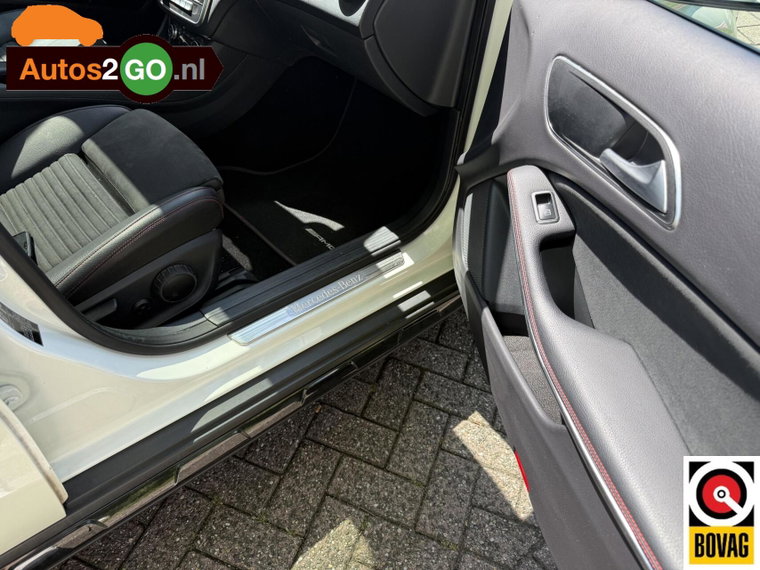 Vehicle Image 27
