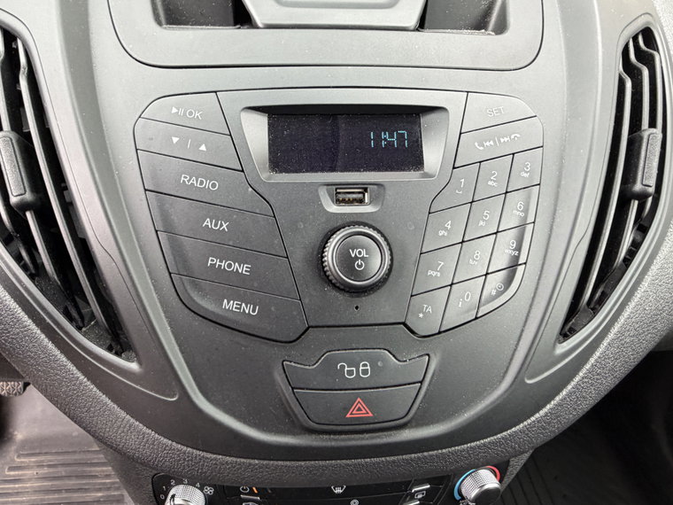Vehicle Image 30