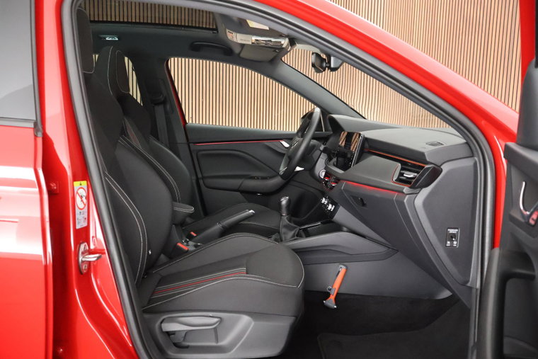 Vehicle Image 12