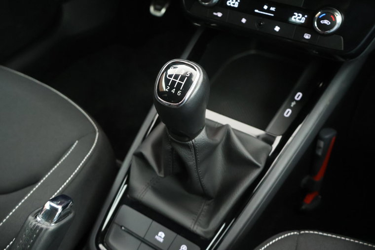 Vehicle Image 35