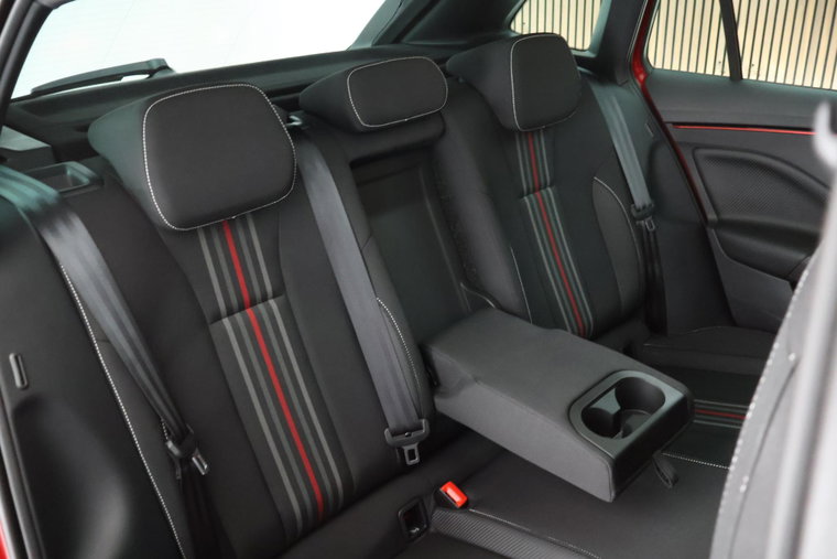 Vehicle Image 37