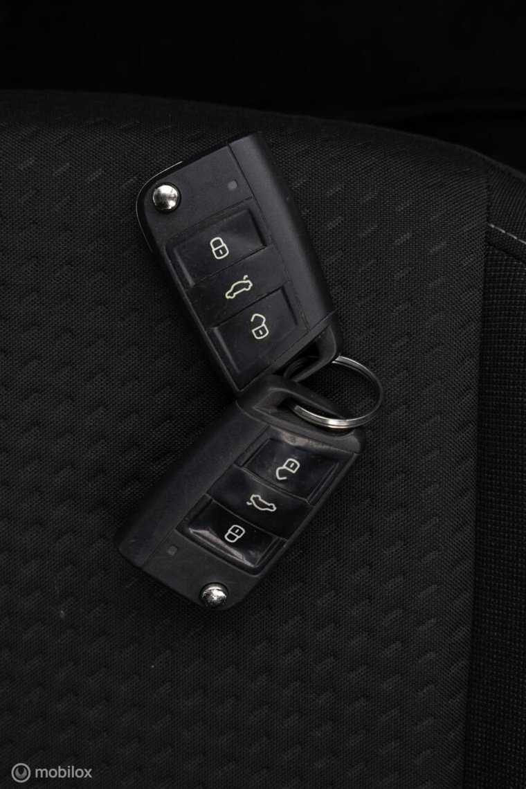 Vehicle Image 24