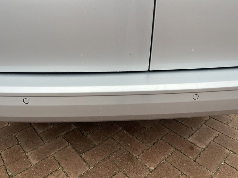 Vehicle Image 17