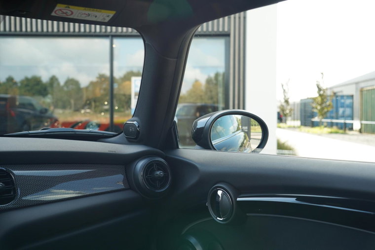 Vehicle Image 45