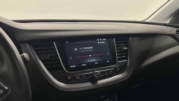 Vehicle Image 32