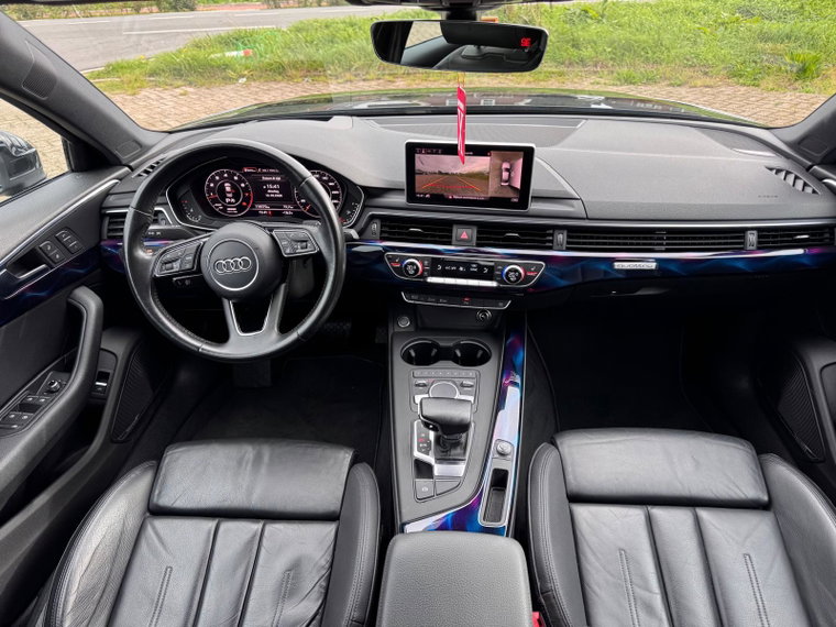 Vehicle Image 11