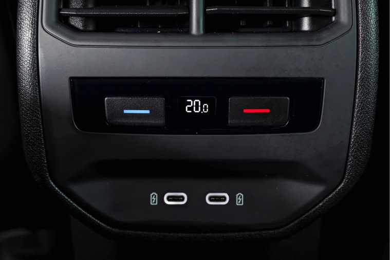 Vehicle Image 60
