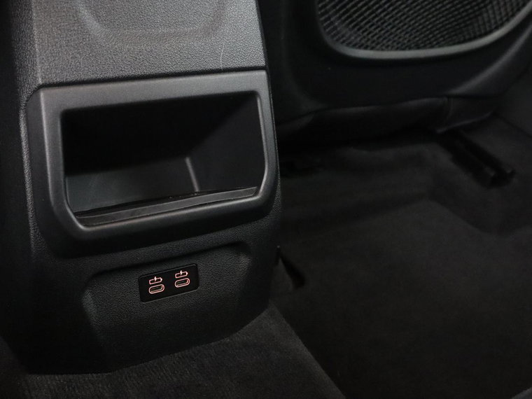 Vehicle Image 27