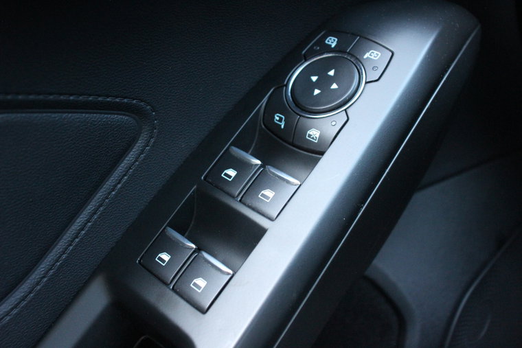 Vehicle Image 36