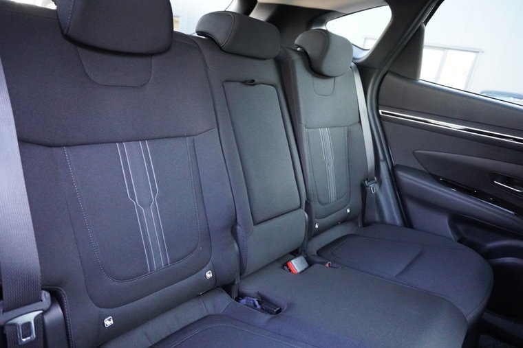 Vehicle Image 16