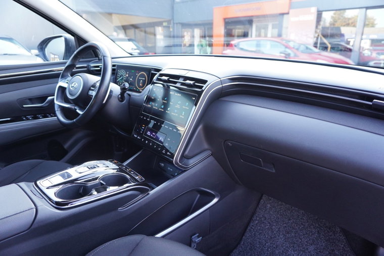 Vehicle Image 18
