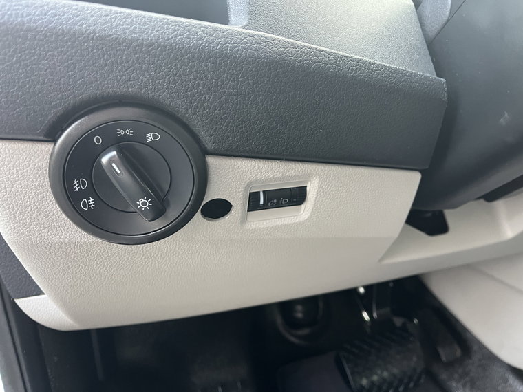 Vehicle Image 34