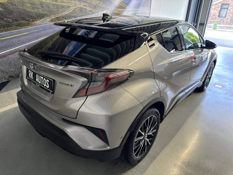 Vehicle Image 16