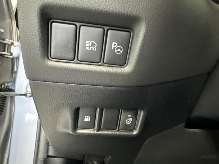 Vehicle Image 33