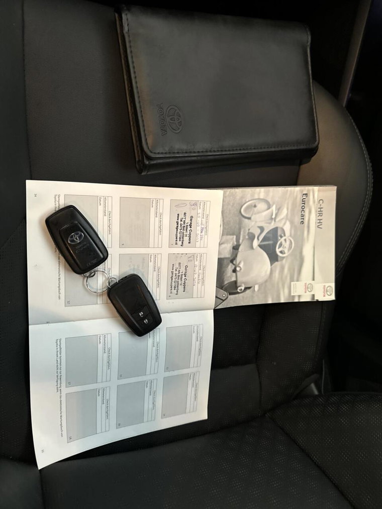 Vehicle Image 38