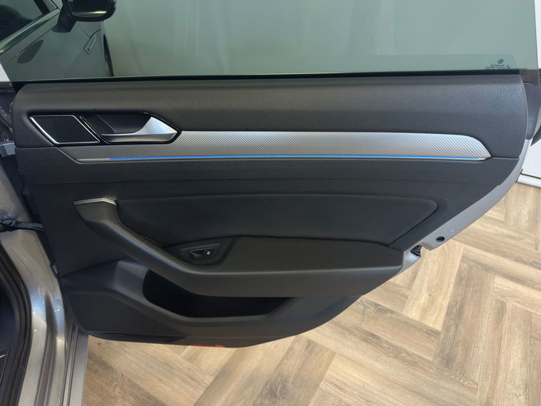 Vehicle Image 41