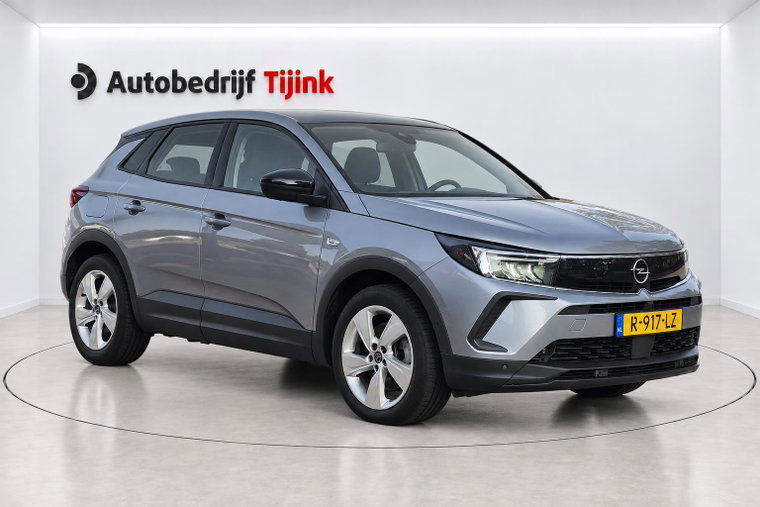 Vehicle Image 12