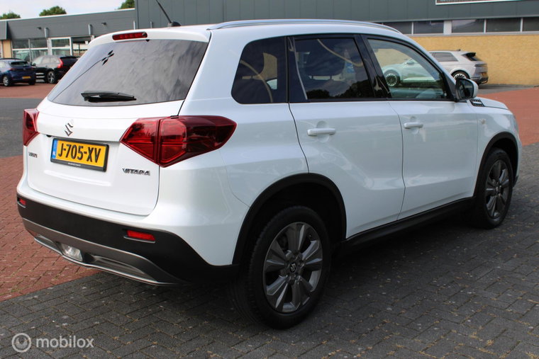 Vehicle Image 11