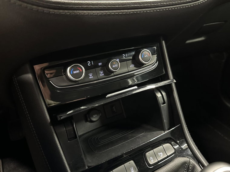 Vehicle Image 40