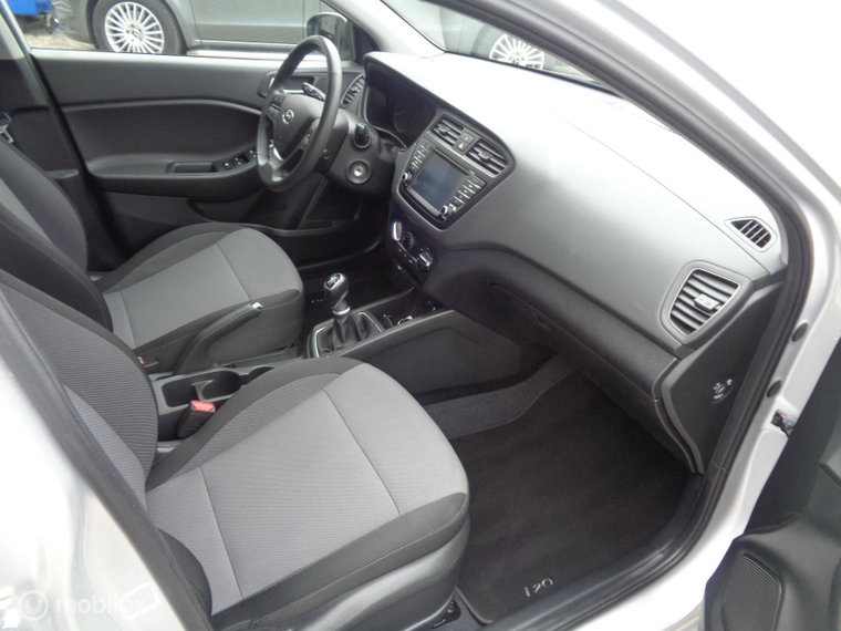 Vehicle Image 19