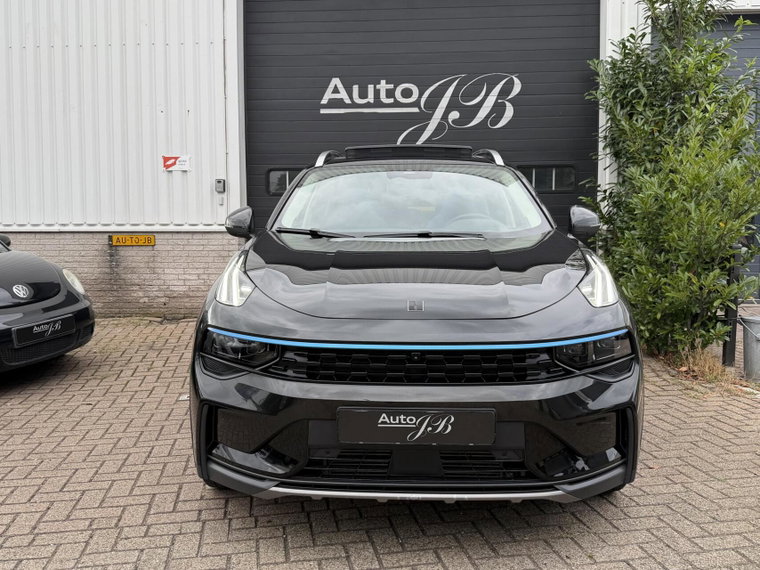 Vehicle Image 4