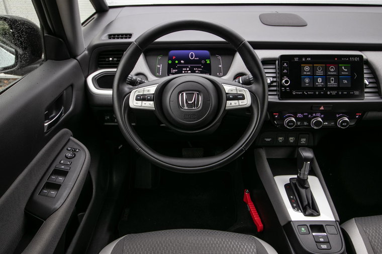 Vehicle Image 16