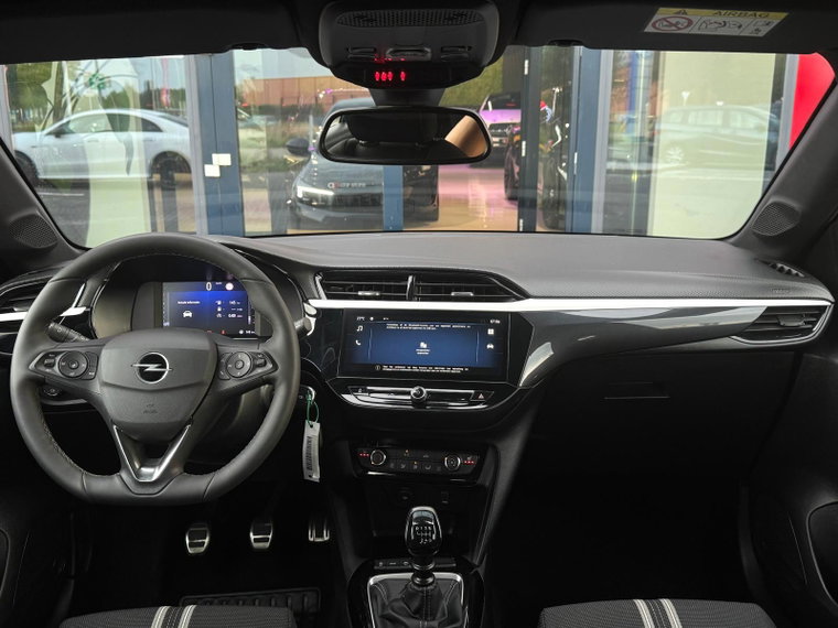 Vehicle Image 16