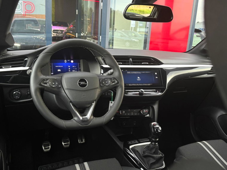 Vehicle Image 17