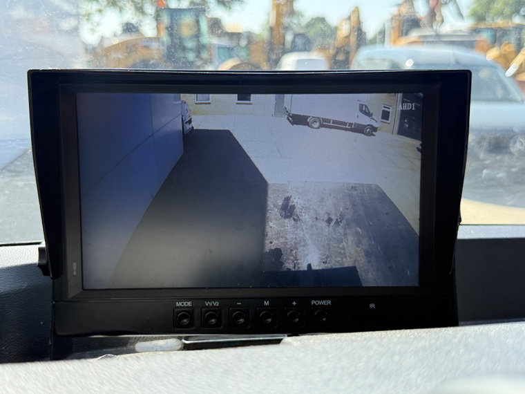 Vehicle Image 19