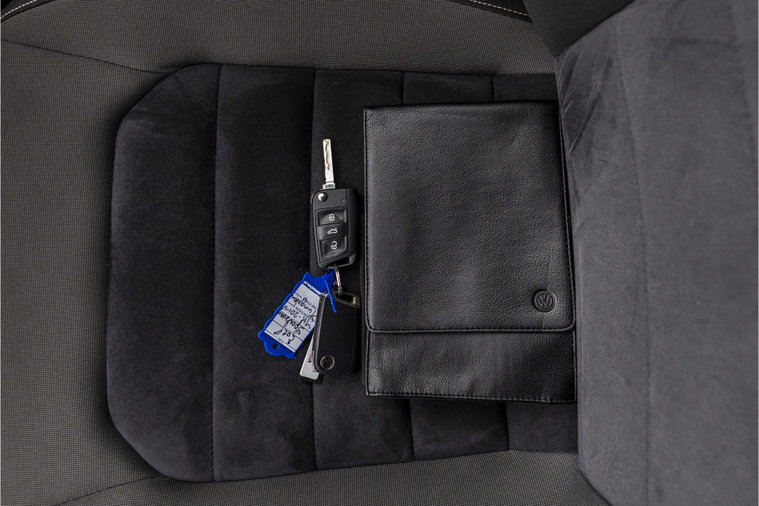 Vehicle Image 35