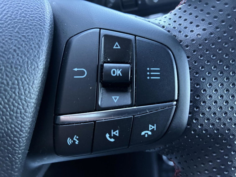 Vehicle Image 24