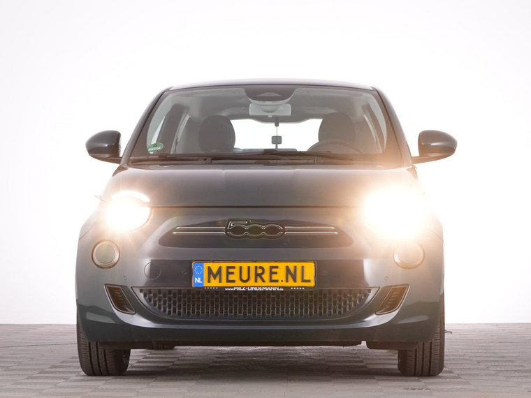 Vehicle Image 32