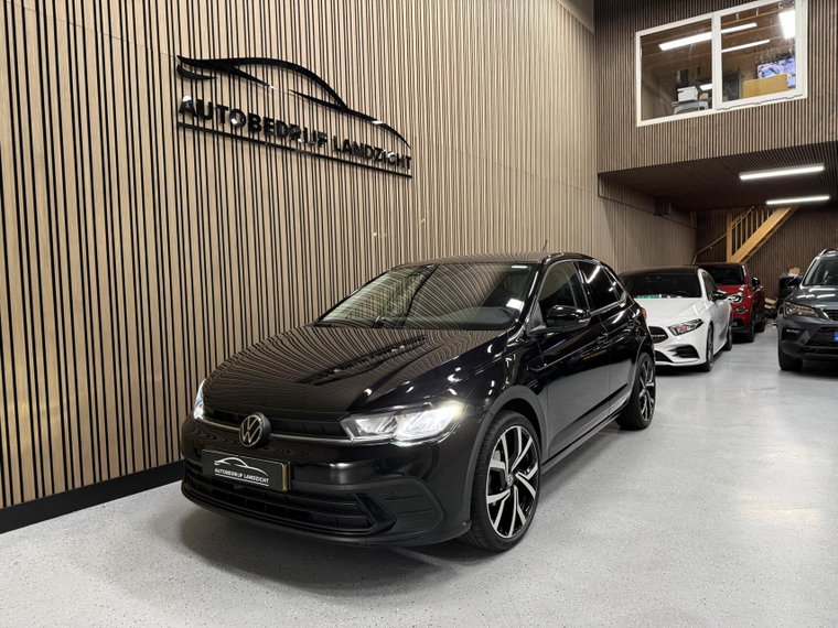 Vehicle Image 11