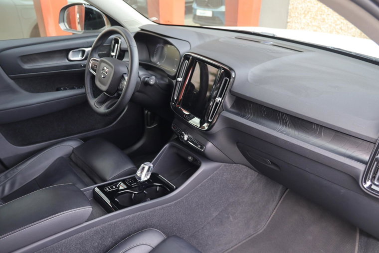 Vehicle Image 19