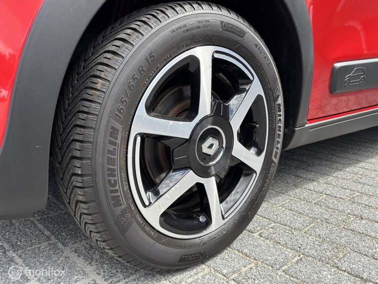 Vehicle Image 21
