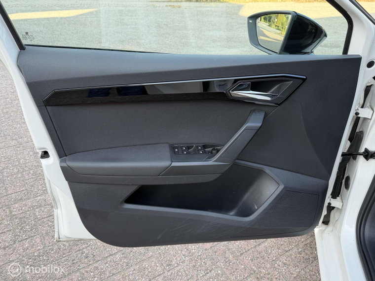 Vehicle Image 34