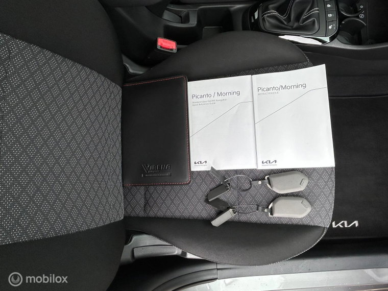 Vehicle Image 22