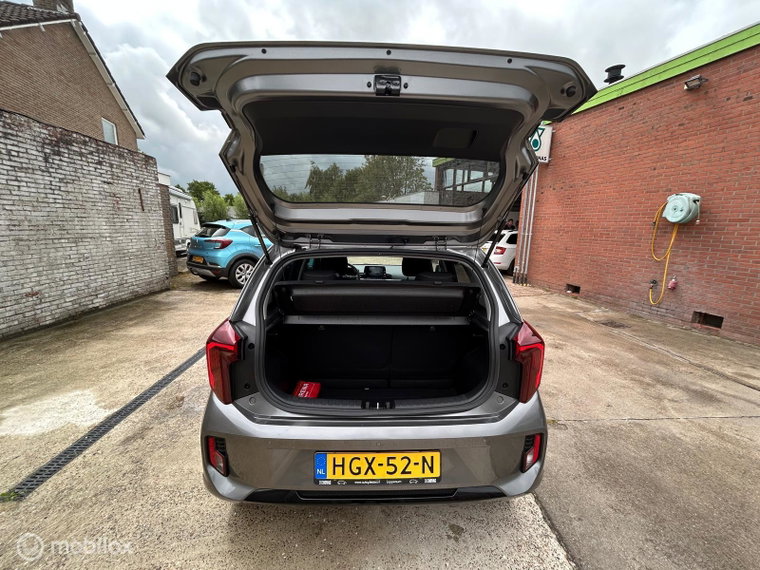 Vehicle Image 31