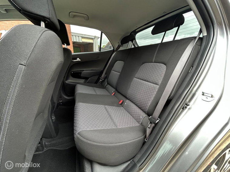 Vehicle Image 33