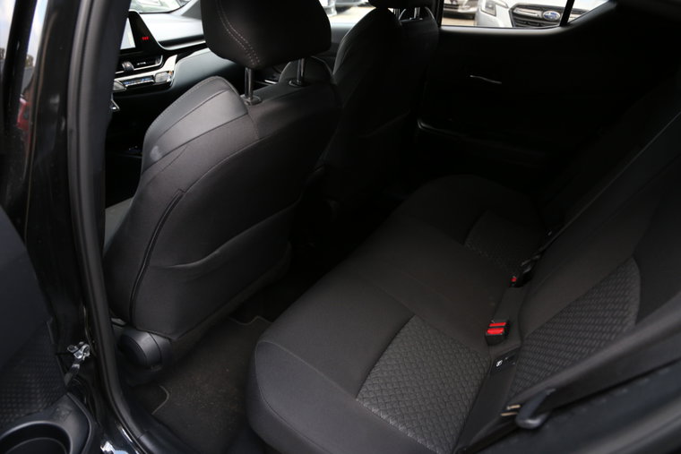 Vehicle Image 16