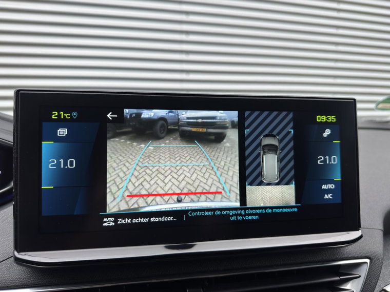 Vehicle Image 23