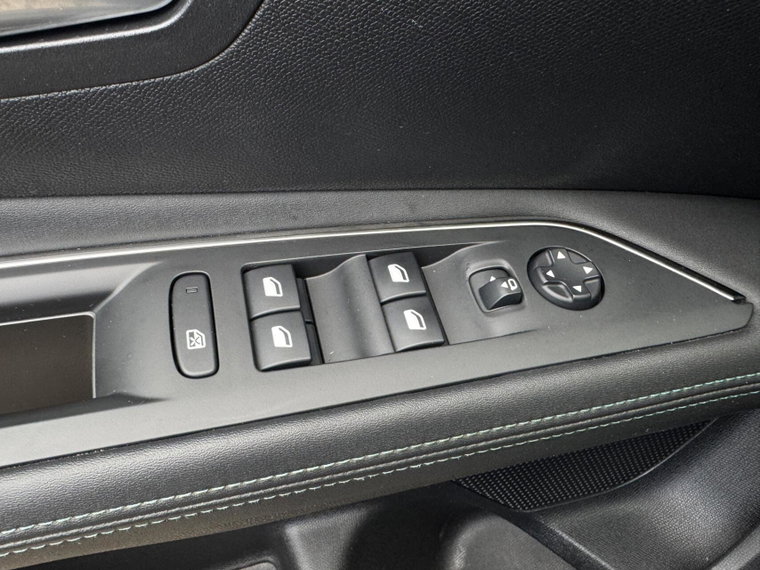 Vehicle Image 35
