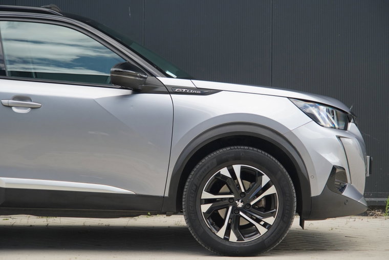 Vehicle Image 18