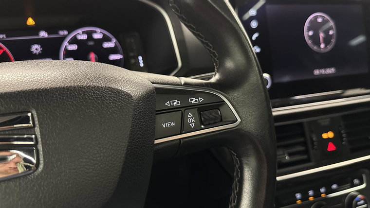 Vehicle Image 32
