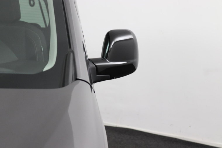 Vehicle Image 33