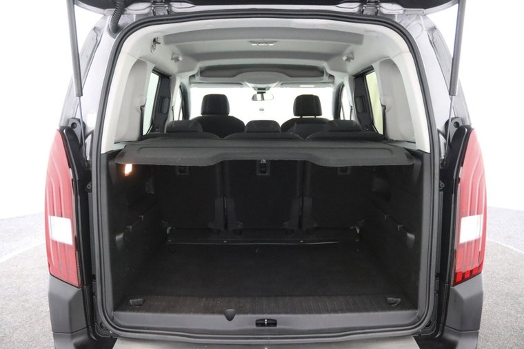 Vehicle Image 39